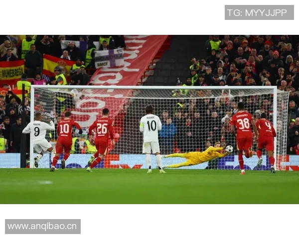 高中锋何塞洛佩斯阿根廷首秀表现出色助攻麦卡成功破门