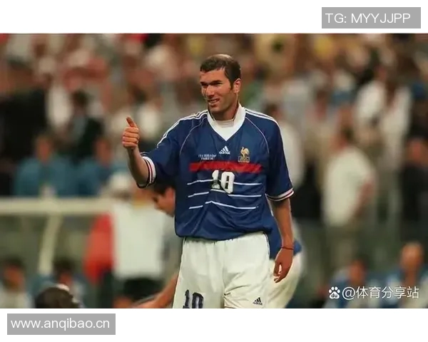 姆希塔良畅谈理想球员特质融合梅西视野C罗身体与齐达内传球技巧