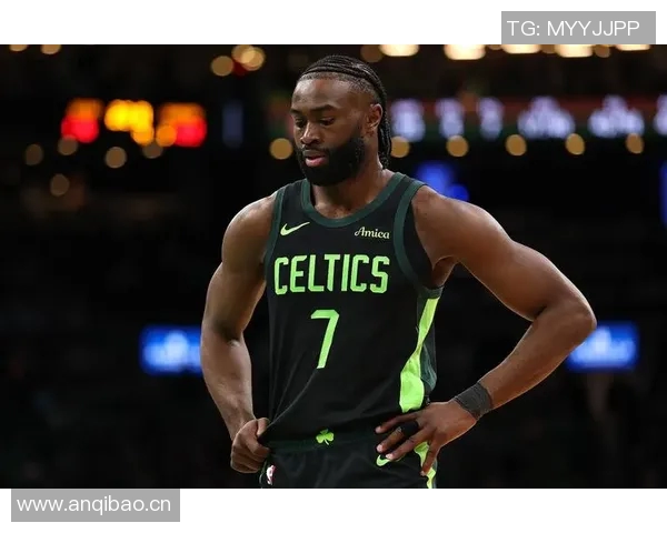 杰伦布朗强调球队需提升防守以应对对手二次进攻得分挑战