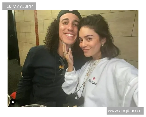 瓦妮莎携女儿观赛道奇不敌对手MLB世界大赛G4令人惋惜