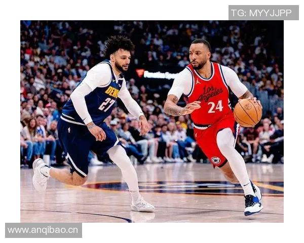 浓眉强调团队配合的重要性呼吁多传导球以创造更多得分机会