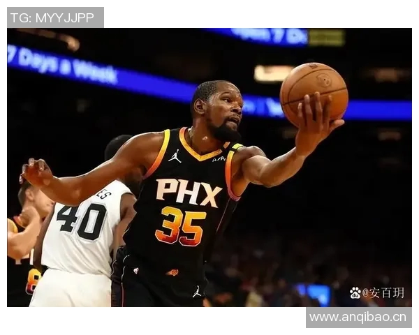 余华盛赞詹姆斯与杜兰特库里改变了篮球的未来与风格