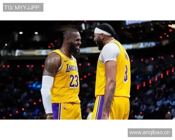 擎天白玉柱强势回归浓眉大帝狂砍32分13板助球队重拾胜利信心 擎天白玉柱强势回归浓眉大帝狂砍32分13板助球队重拾胜利信心