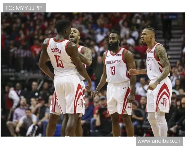 哈登赛后与火箭队友深情拥抱卡佩拉相拥时长最长引发关注