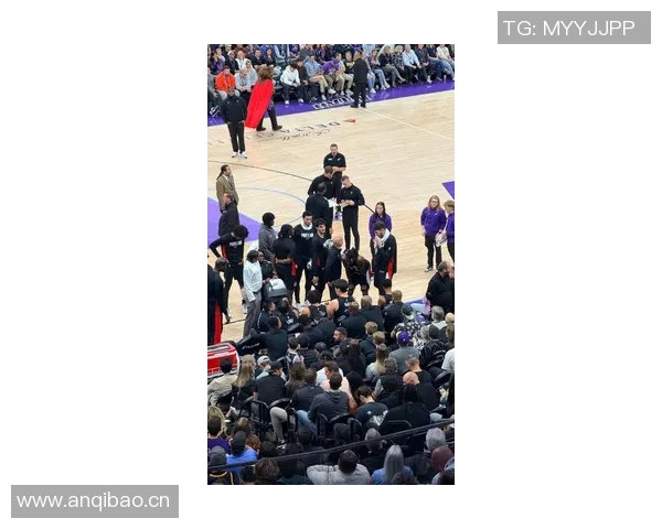 揭幕战客场挑战爵士莱昂纳德比尔博格丹均可参赛