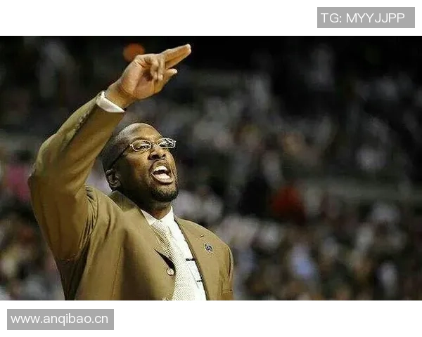 卢指导称赞布朗三分球表现称其为伟大球员应有的风范