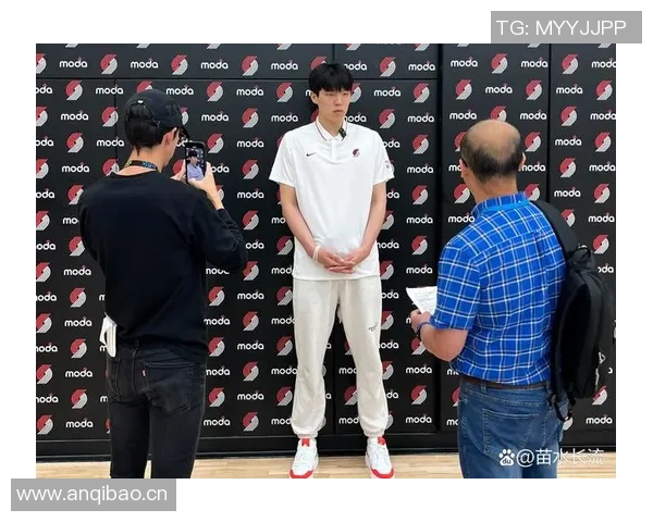 夏普助攻七次引发热议解说期待他与杨瀚森默契提升