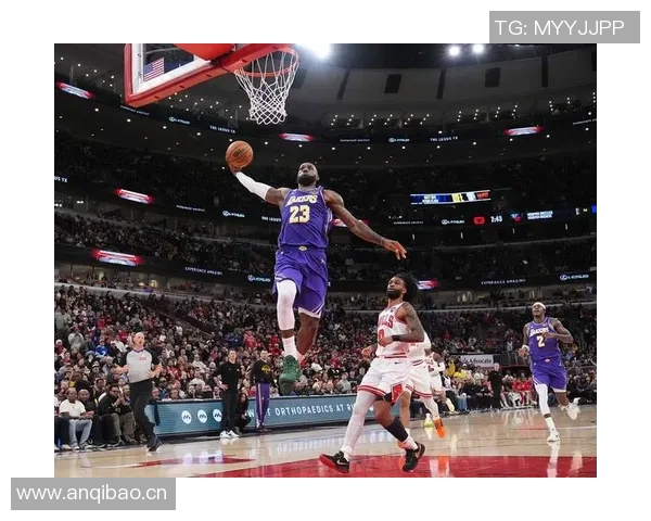 湖人次节遭遇惨败净负18分落后黄蜂9分詹姆斯仅得10分东契奇表现抢眼拿下19分