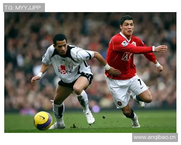 罗塞尼尔与球员亲密互动赢得年轻一代的喜爱与尊重 罗塞尼尔与球员亲密互动赢得年轻一代的喜爱与尊重