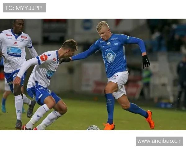 哈兰德饮食揭秘：每天六顿美食每周末尽情享受肉类盛宴