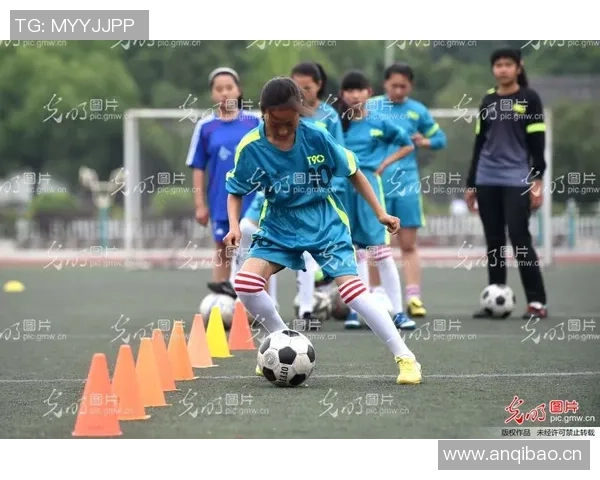 合肥U18女足教练郑伟强调稳扎稳打培养年轻球员的重要性 合肥U18女足教练郑伟强调稳扎稳打培养年轻球员的重要性